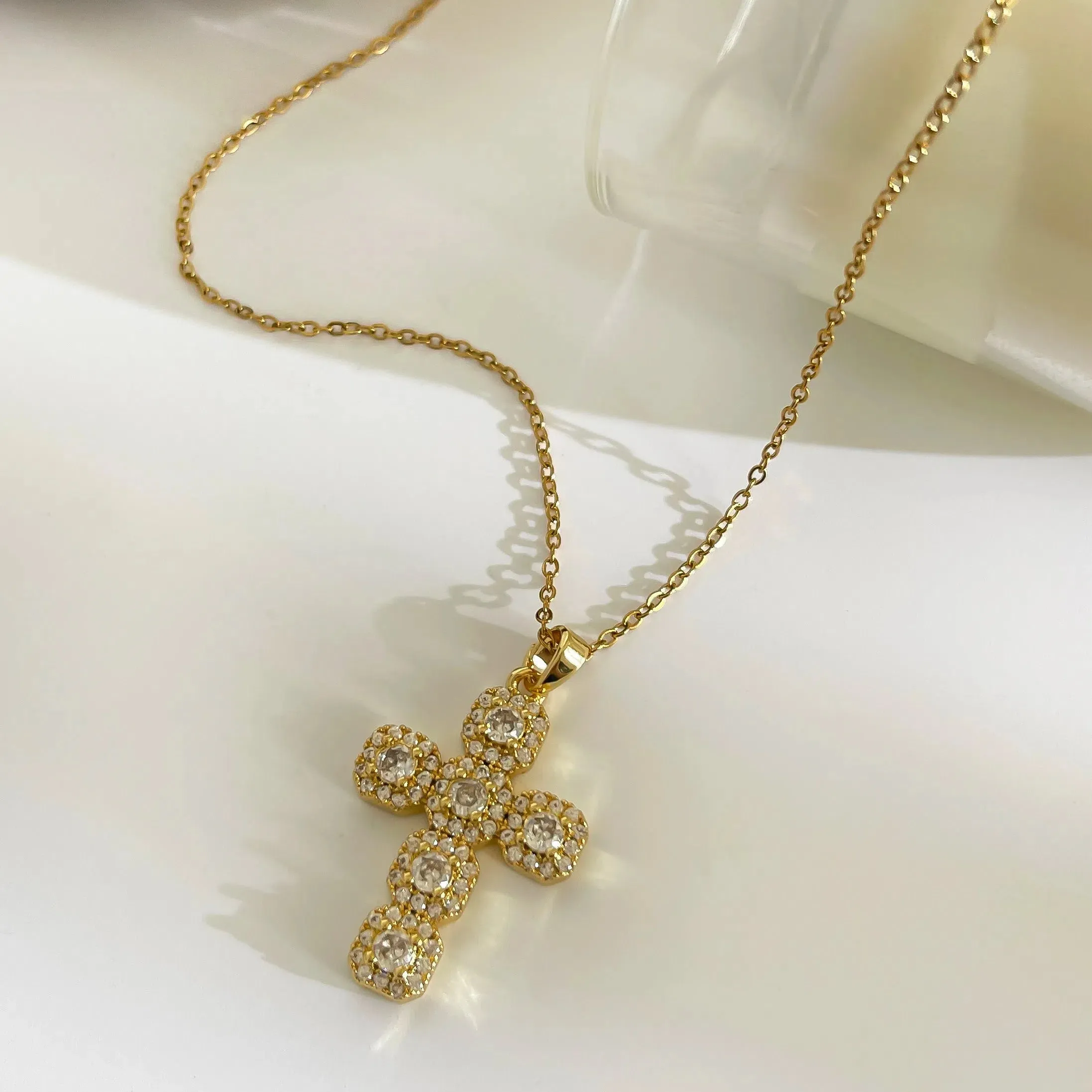 Peri'sbox Fashion Shiny Cross Pendant Necklace with Zirconia