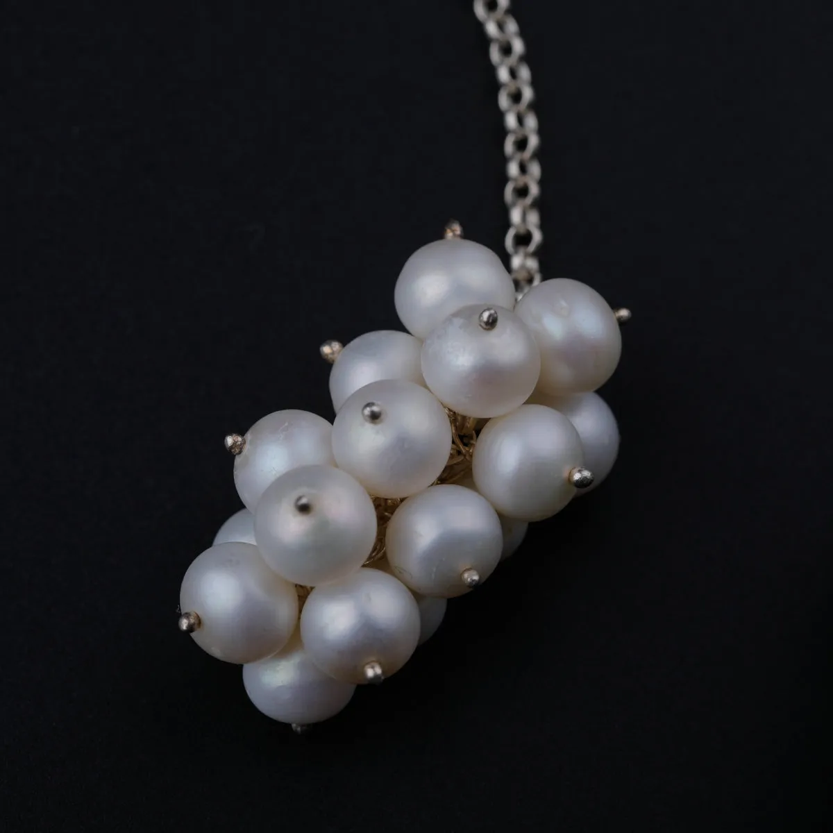 Silver Tie & Wear Necklace with Emerald and Pearls