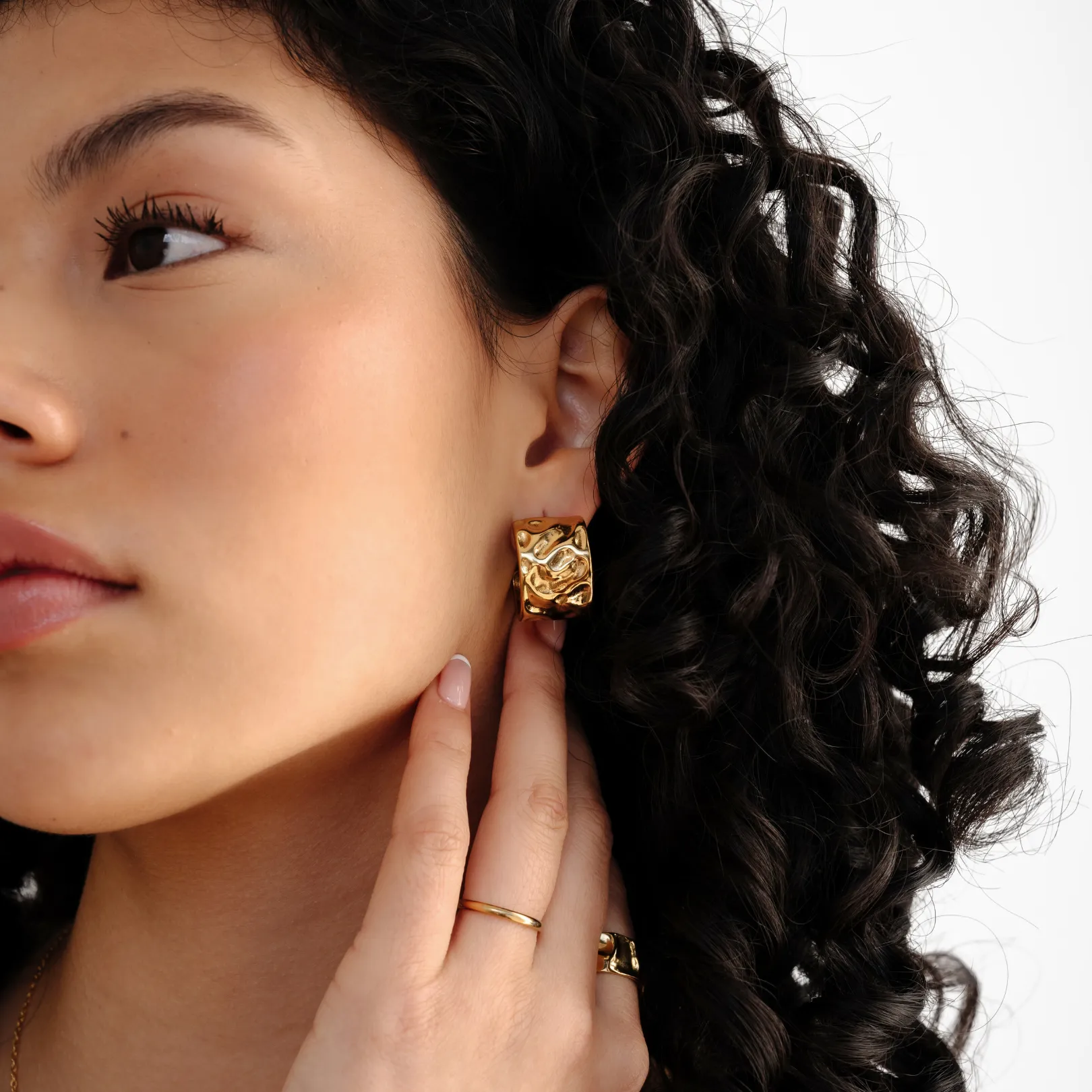 Sémillon Statement Hoops
